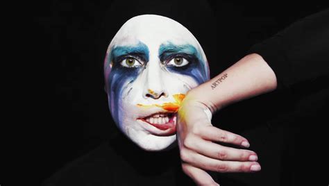 Single Review: Lady Gaga, "Applause" - Slant Magazine