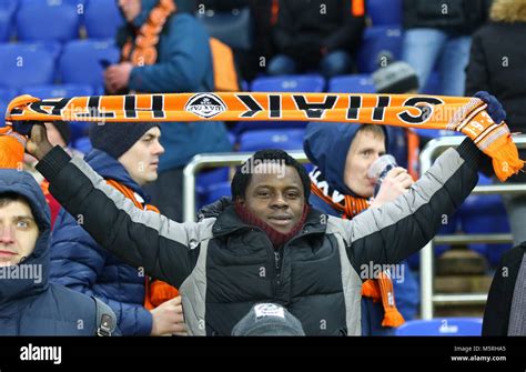 Shakhtar Donetsk Flag Hi Res Stock Photography And Images Alamy