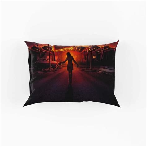 Cailee Spaeny In Bad Times At The El Royale Movie Pillow Case