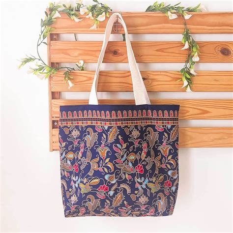 Reversible Batik Tote Bag Fms 88 Class — Fashion Makerspace