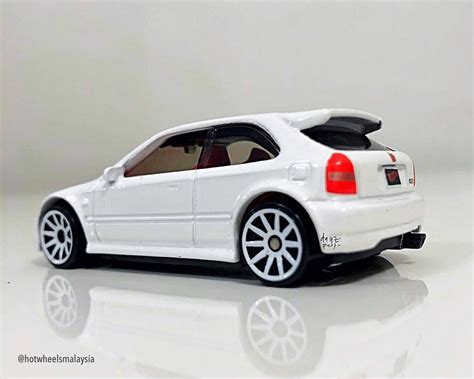 Hot Wheels Nouvel aperçu de la Honda Civic Type R EK