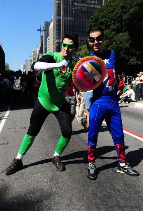 Fotos Qual é a melhor fantasia da Parada Gay de São Paulo 2014 Vote 04 05 2014 UOL Notícias