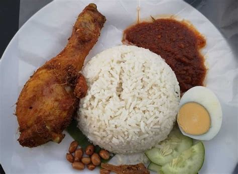 nasi lemak kukus ayam berempah uptown santai setia alam菜单 foodpanda