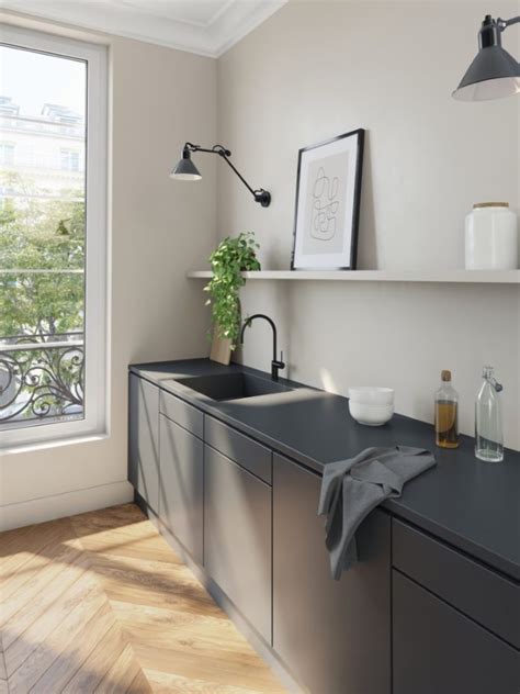 Gris anthracite en déco : comment bien l'associer et l'utiliser