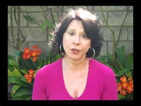 elaine giftos net worth