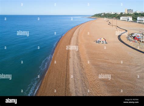 Folkestone beach hi-res stock photography and images - Alamy