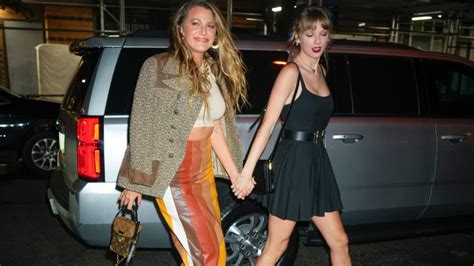 Taylor Swift spotted out with Brittany Mahomes, Sophie Turner and more ...