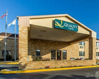 Quality Inn Hotel in Burlington IA Book Now!