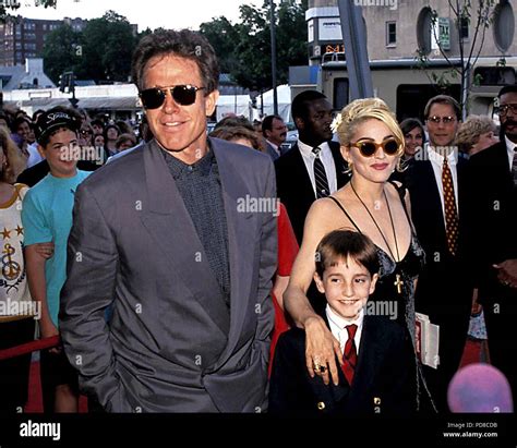 Warren Beatty Madonna Hi Res Stock Photography And Images Alamy