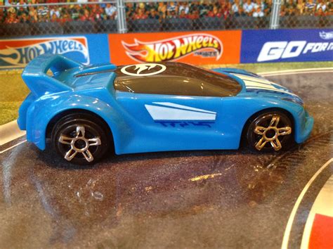 JULIAN S HOT WHEELS BLOG McDonald S Happy Meal Hot Wheels Toys Team Hot Wheels Complete