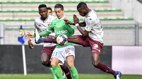 Football Le Fc Metz Sincline Face à Saint Étienne