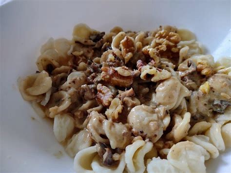 Pasta Con Salsa Noci E Porcini Von Cha Cha Chefkoch