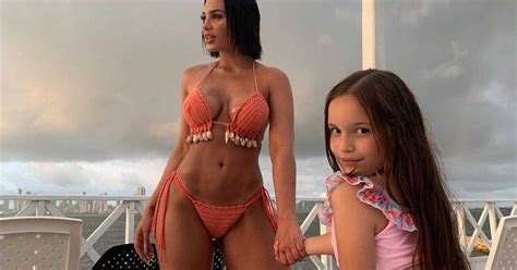 Andrea Valdiri Revela Qu Pas Con El Pap De Su Hija Isabella Valdiri