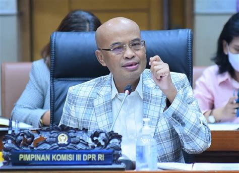 Politikus Partai Gerindra Desmond Mahesa Meninggal Dunia Tuturan