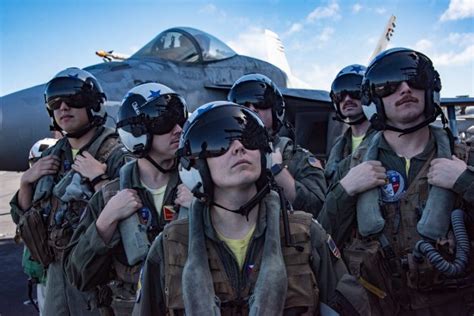 Growing Demand for Civilian Pilots Push Navy to Triple Bonuses for Some Senior Aviators - USNI News