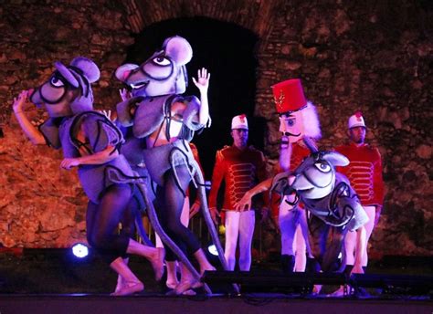 Curitiba Cia de Dança apresenta balé O Quebra Nozes no Natal de Foz