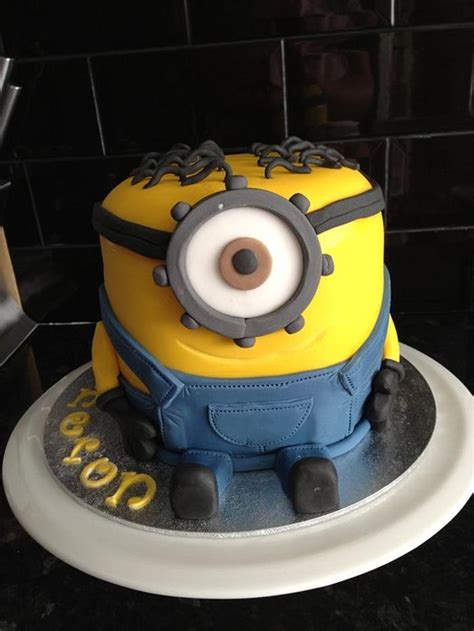 Minion Decorated Cake By Charmaine Cameron Cakesdecor