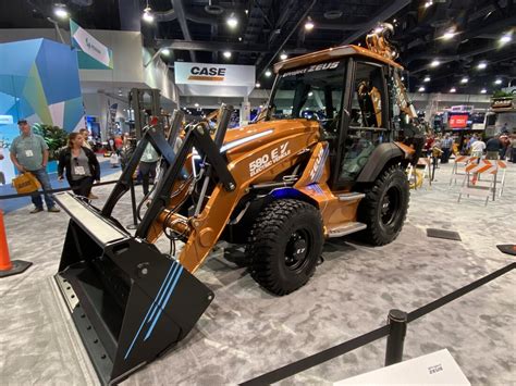 Diggers Conexpo Highlights Cases Backhoe Is Electrifying