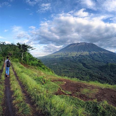 Memang Tak Seindah View Gunung Sindoro Dari Sumbing Mera Flickr