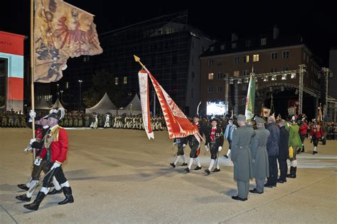 Großer Zapfenstreich zum Nationalfeiertag Südtiroler Schützenbund SSB