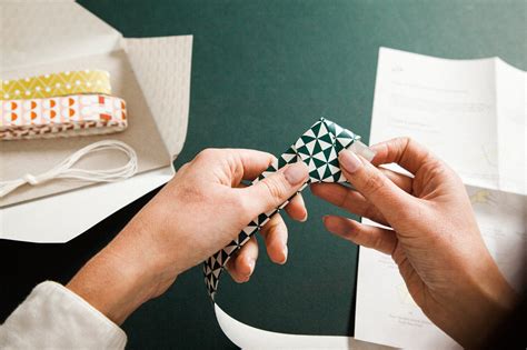Комплект за изработка на хартиени гирлянди - Origami Star Garland – Drekka