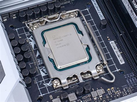 Intel Core i3-12300 Review - World's Fastest Quad-Core - Unboxing ...