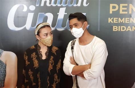 Pemotretan Arya Saloka Amanda Manopo Jadi Omongan Gimana Perasaan Istri