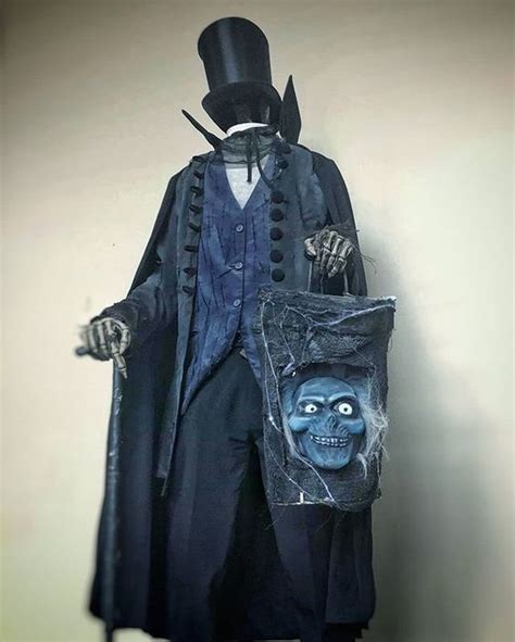 Grim Grinning Ghosts Come Out To Socialize More Hatbox Ghost From