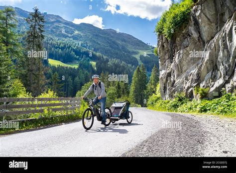 Mtb Y Sol Fotografías E Imágenes De Alta Resolución Alamy