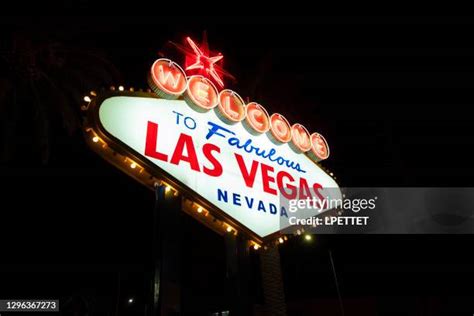 341 Las Vegas Sign Night Stock Photos, High-Res Pictures, and Images - Getty Images