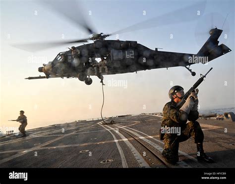 Operaciones Especiales Hi Res Stock Photography And Images Alamy