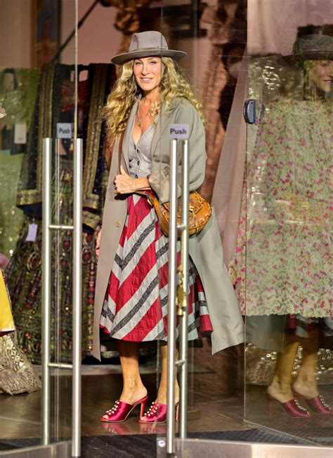 I Migliori Look Visti Finora Di Carrie Bradshaw Nel Reboot Di Sex The City Fem