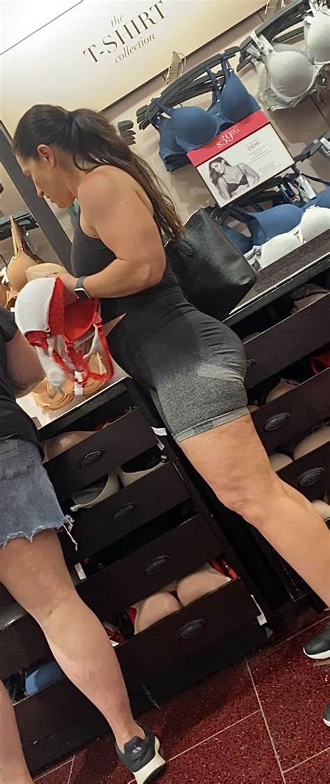 Sexy Thick Pawg Milf Spandex Leggings Yoga Pants Forum