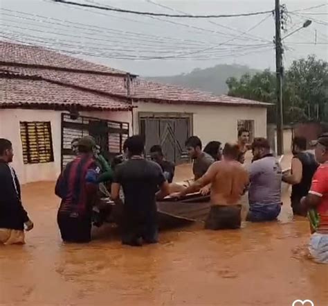 Chuva Forte Deixa V Rias Pessoas Desabrigadas Em Wanderley Mais Oeste