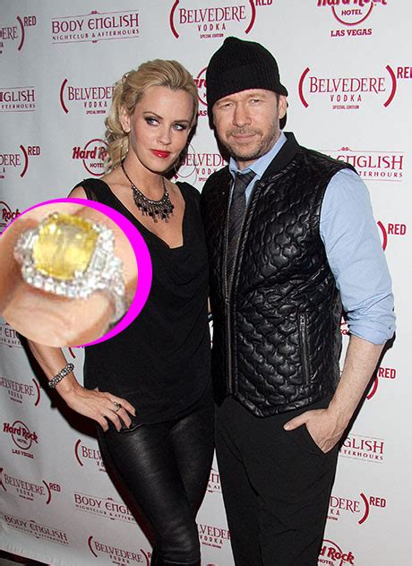 Jenny Mccarthy And Donnie Wahlberg Engaged See Her Giant Sparkly