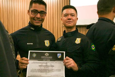 Em Rond Nia Quatro Prfs Concluem Curso De Negocia O Policial Em