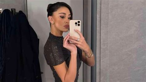 Belén Rodriguez anticipa il primo look del ritorno in tv quanto costa