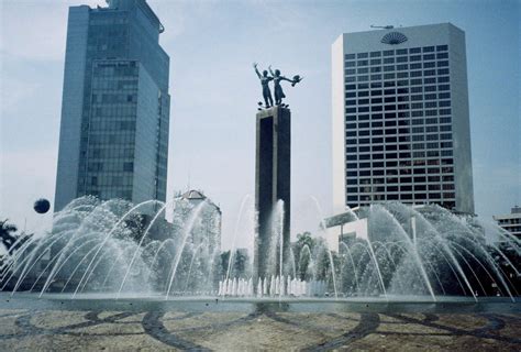 Tugu Selamat Datang Newstempo