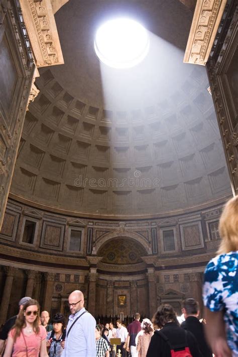 Oculus, Pantheon, Rome editorial photography. Image of castle - 43478432