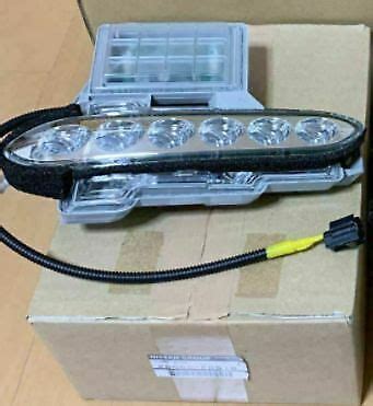 Genuine Nissan Right Side Front Fog Day Led Lamp R Gt R Gtr Ebay