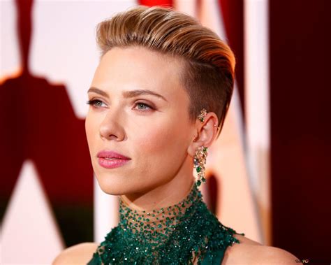 Scarlett Johansson Short Blonde Hair