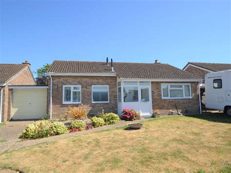 3 Bed Detached Bungalow For Sale In Seven Sisters Road Willingdon