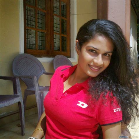 Sri Lankan Actress Maheshi Madushanka Hot Boobs Lankan Stuffs