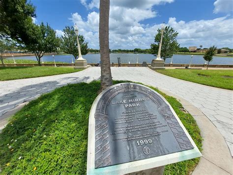 Sights And Scenes Lakelands Lake Mirror Park Modern Cities