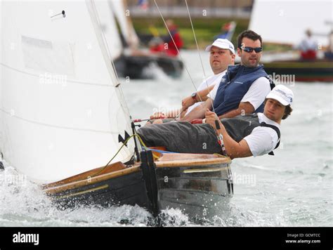 Sailing Cowes Week Day Two Isle Of Wight The Crew Of Zara In