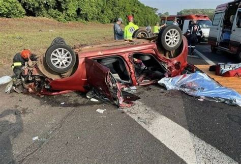 Duas pessoas morrem em SP após acidente envolvendo motorista de