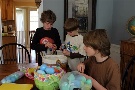 Boxy Colonial Easter Photo Spew