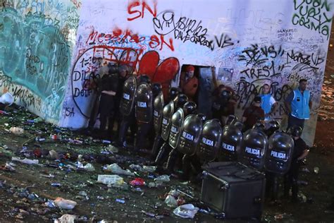 Disturbios En Buenos Aires Tras El Masivo Festejo Por El Triunfo