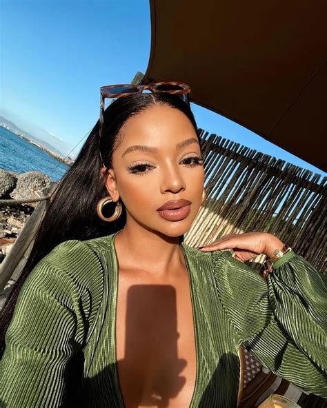 Watch Mihlali Ndamase Flaunts A Beautiful Ring On Her Finger