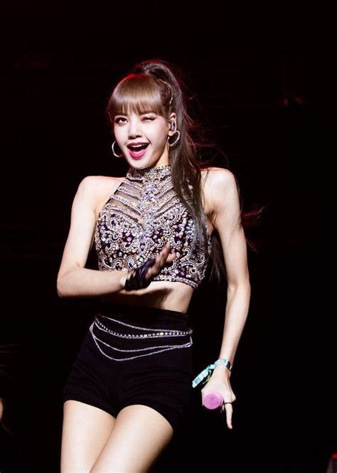 Blackpinks Lisa Times Blackpinks Lisa Slayed Her Stage Outfits In